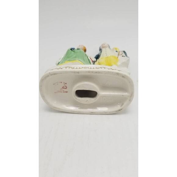 Vintage Colonial Couple, Courting Figurine, Occupied Japan - Picture 4 of 6